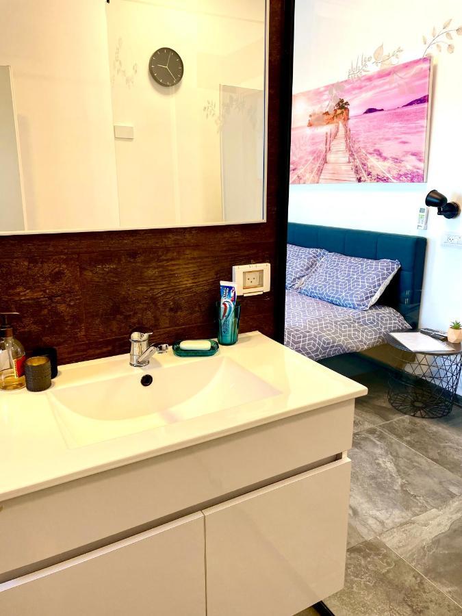 Sea View Cozy Apartment Haifa Bagian luar foto